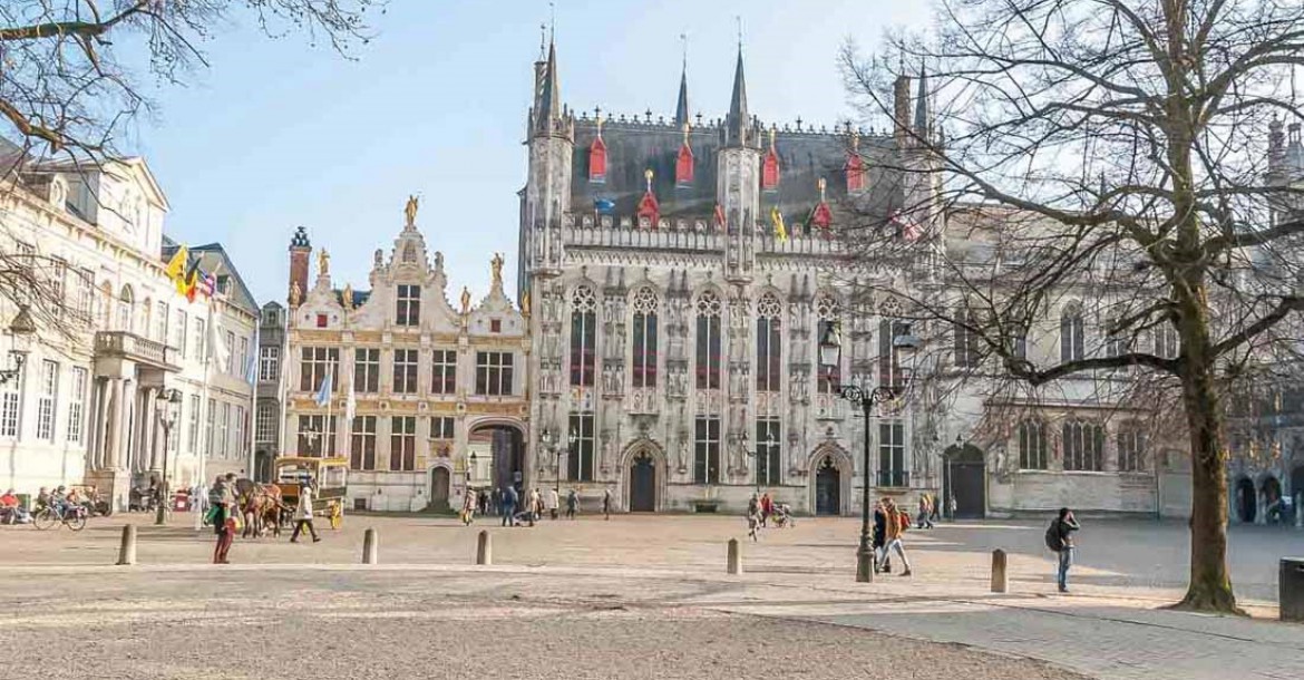 Het stadhuis op de Burg met de Civiele griffie